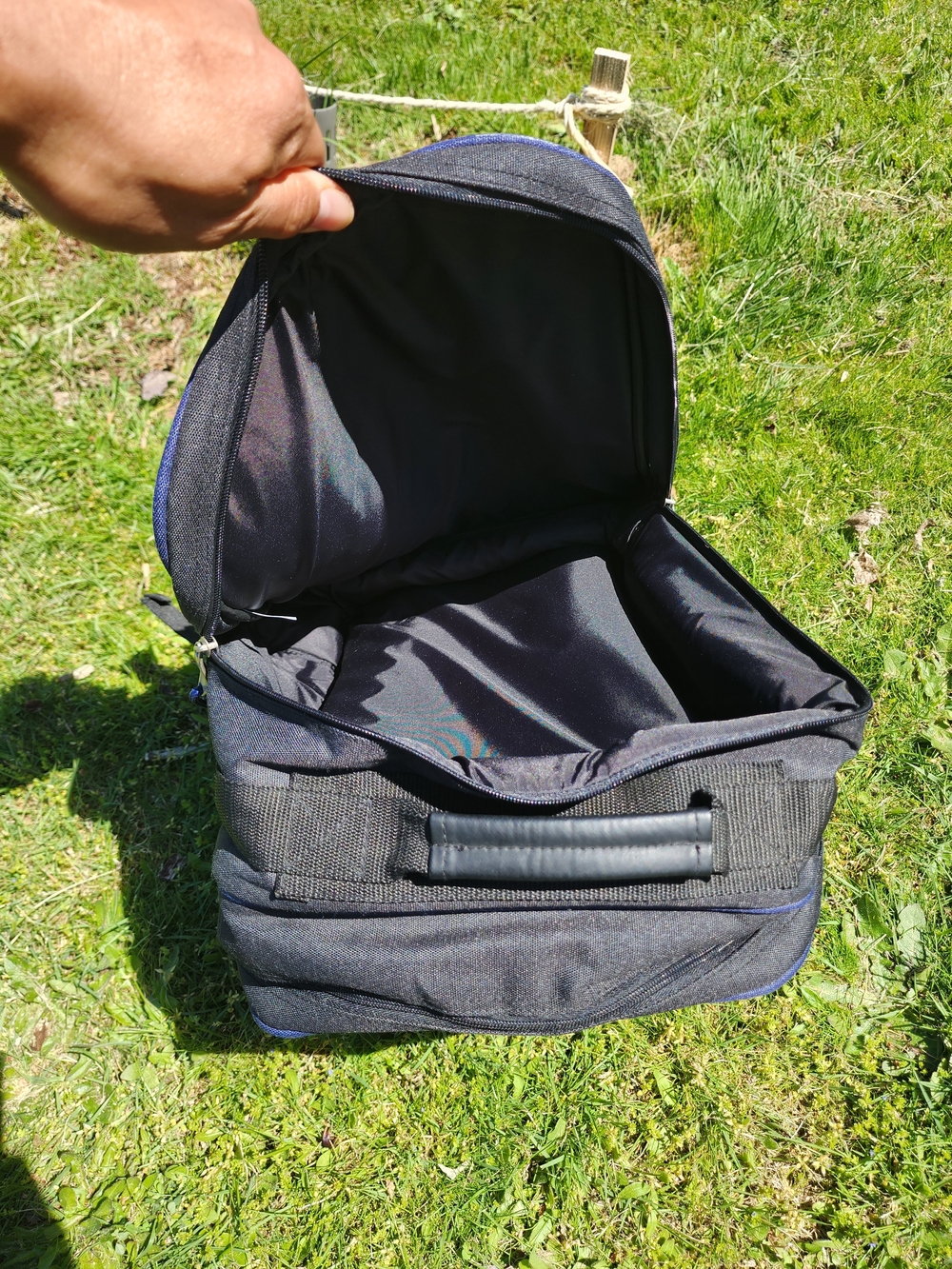 Navy Blue Picnic Backpack For Two - Picture 3 of 10